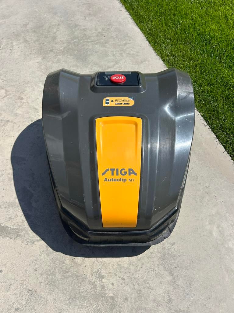 Robot grasmaaier Stiga autoclip M7, Ophalen, Gebruikt, Meer dan 25 cm, Bestuurbaar via app