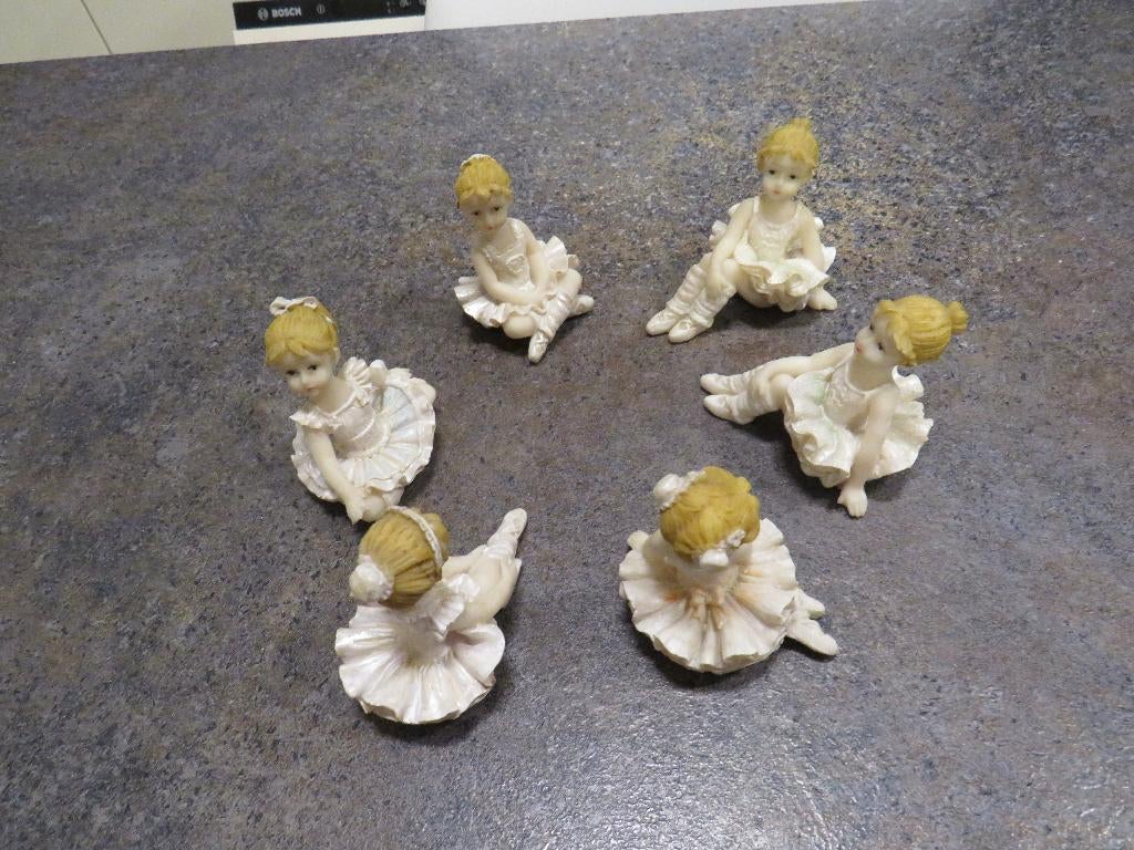 6 figuren van zittende dansers, Ophalen of Verzenden, Gebruikt, Mens
