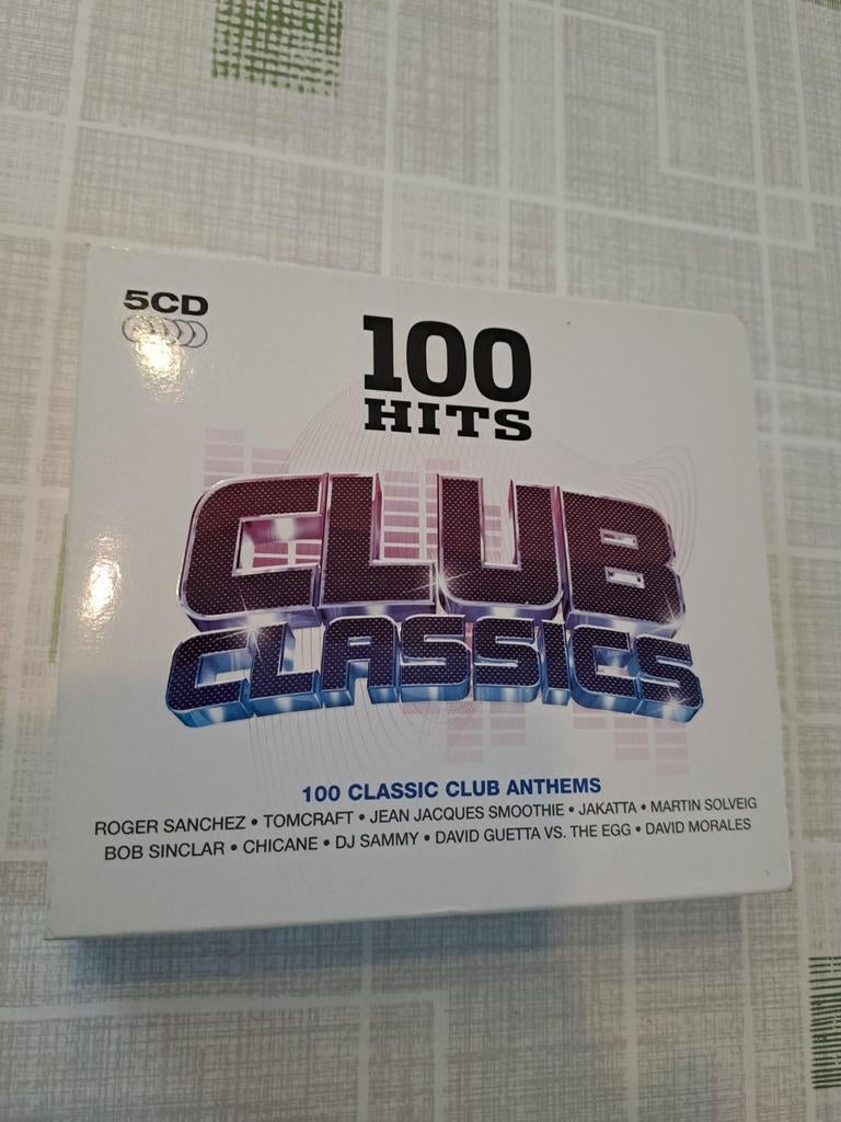 100 hits Club Classics 5cd box, Enlèvement ou Envoi