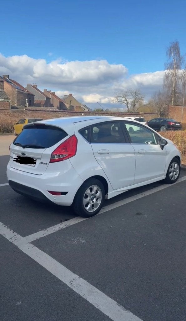 Ford fiesta, Autos, Ford, Particulier, Fiësta, Airbags, Air conditionné, Bluetooth, Vitres électriques, Phares antibrouillard