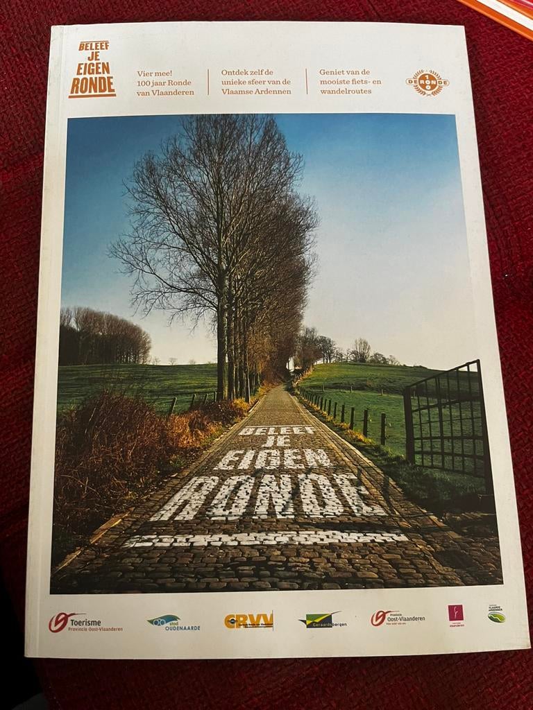 Boek - Beleef je eigen ronde - 100j ronde van Vlaanderen, Ophalen of Verzenden, Zo goed als nieuw
