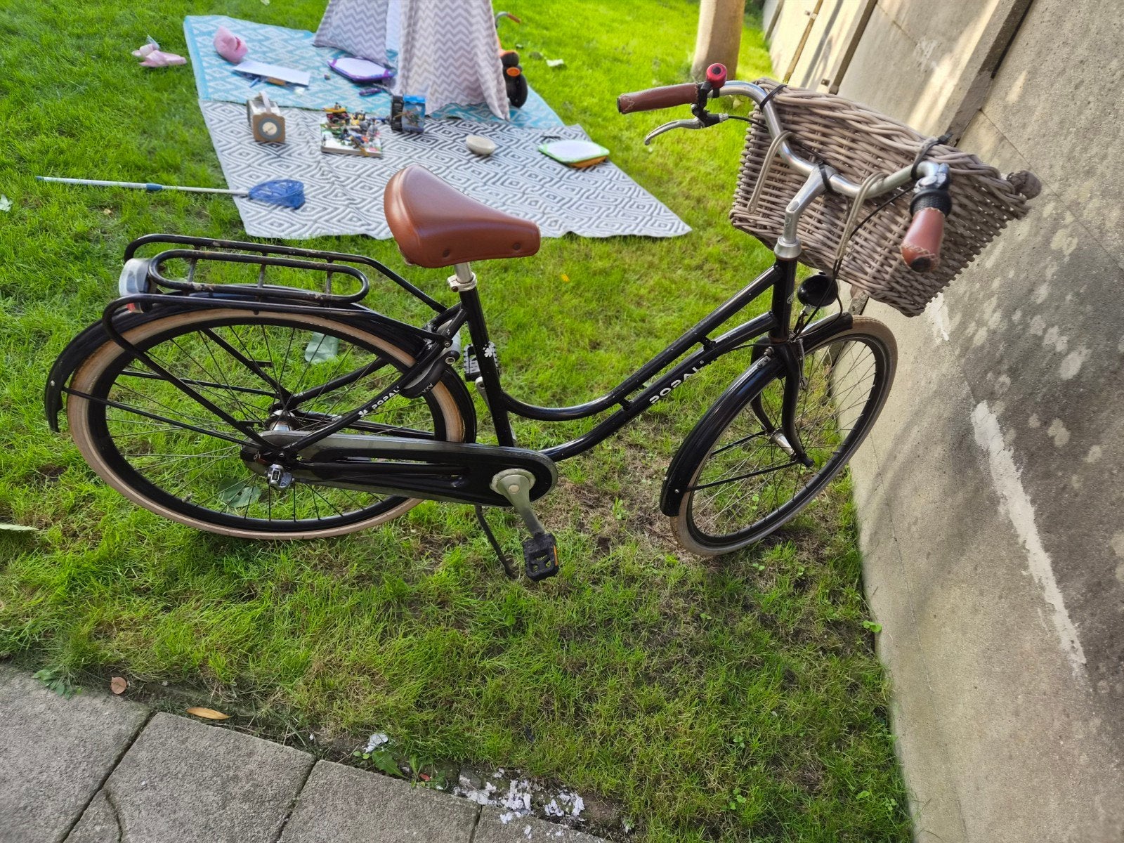 dames fiets, Ophalen