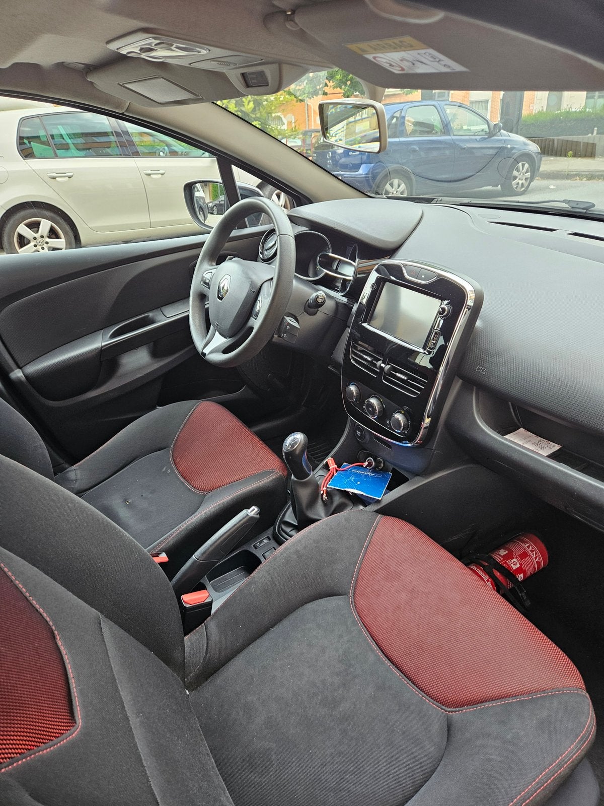 Clio 4, Achat, 5 portes, Berline, Particulier