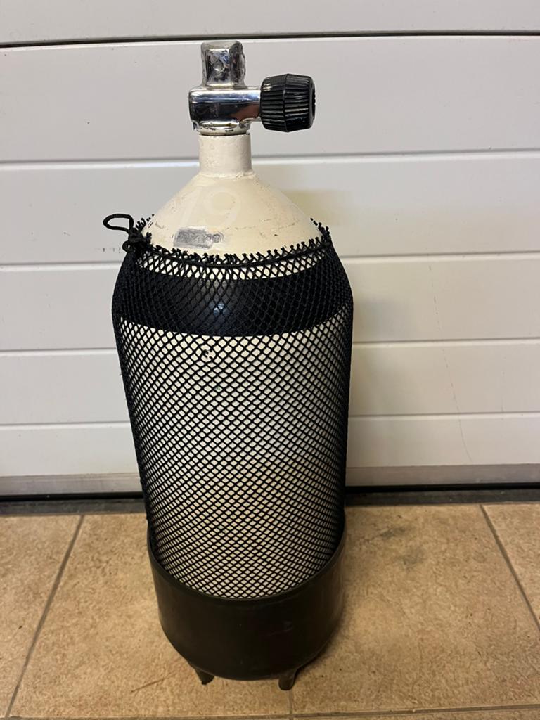 Bouteille de plongée 12 litres homolgué 3/2026, modèle court, Sports nautiques & Bateaux, Enlèvement, Utilisé, Bouteille de plongée