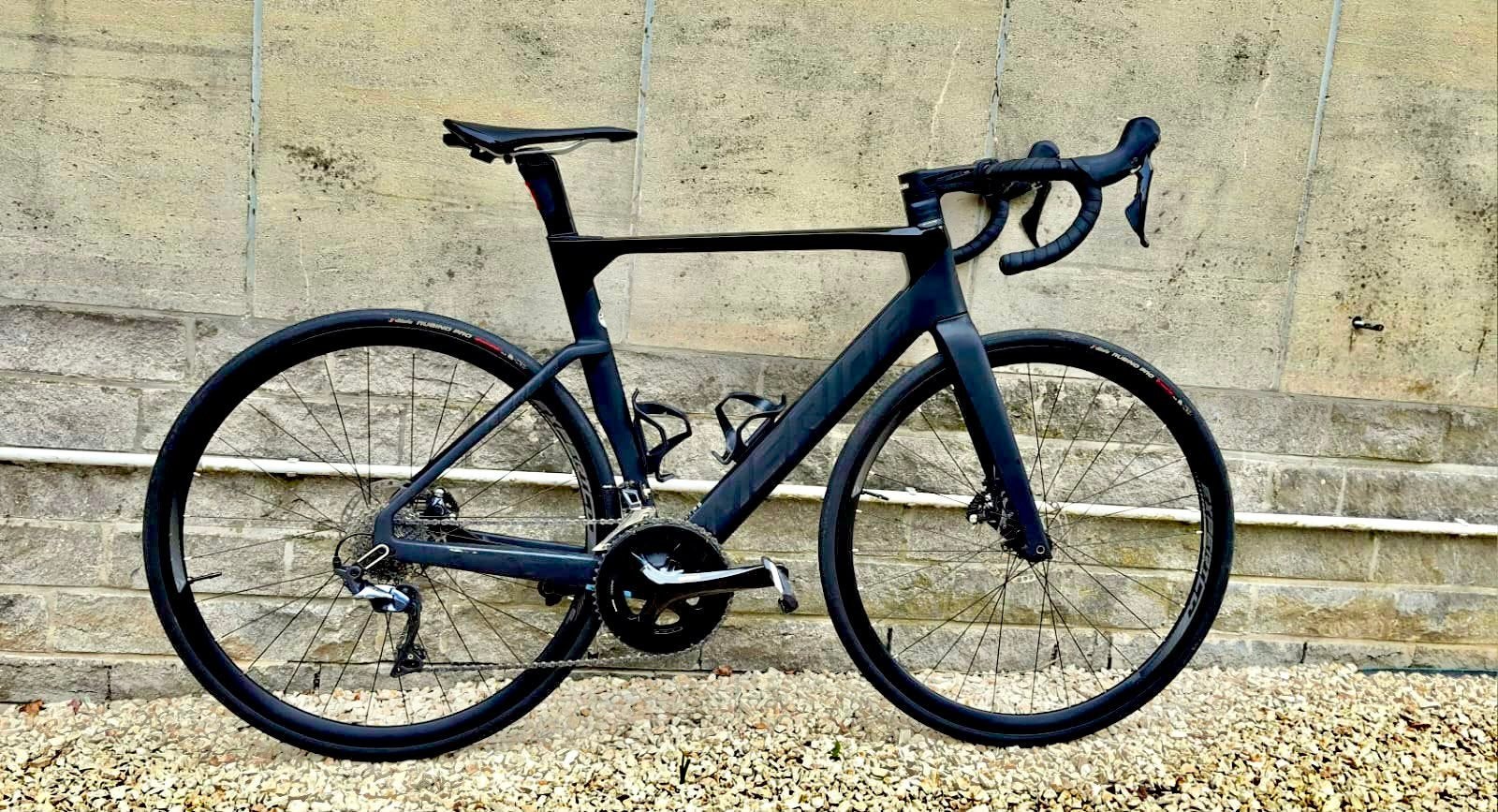 MERIDA REACTO 5000 (2023) - M/54 - Matte black/Glossy black, Fietsen en Brommers, 28 inch, Gebruikt, Carbon, Meer dan 20 versnellingen