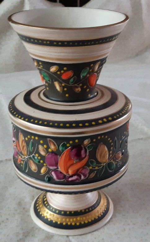 Vase coloré, Enlèvement