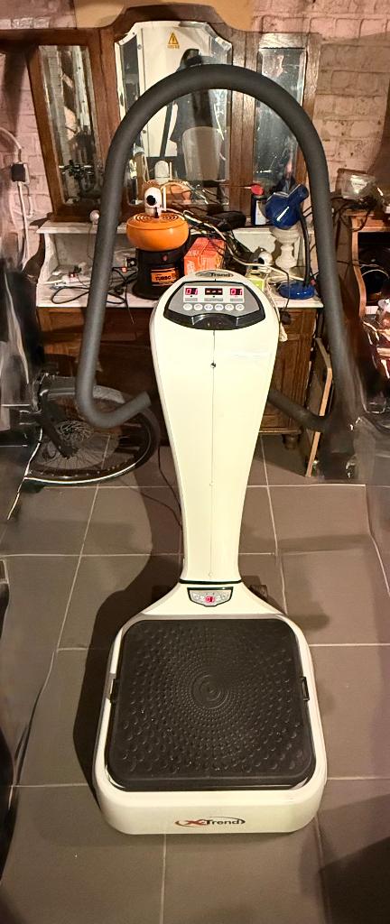 Trilplaat X Trend, Sport en Fitness, Ophalen, Benen, Trilplaat, Zo goed als nieuw