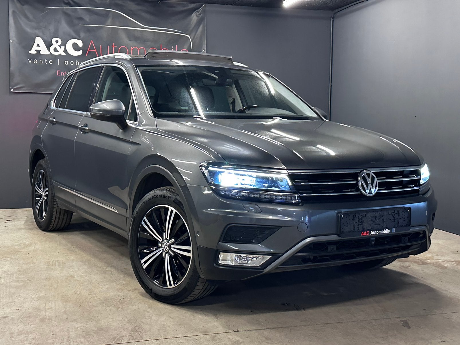 Vw Tiguan 2.0Diesel Automatique - Pano - Cuir, Autos, Volkswagen, Bluetooth, Argent ou Gris, Achat, Entreprise