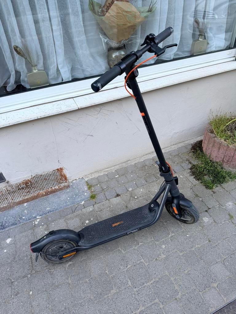 Ninebot f2 pro, Fietsen en Brommers, Steps, Ophalen, Zo goed als nieuw