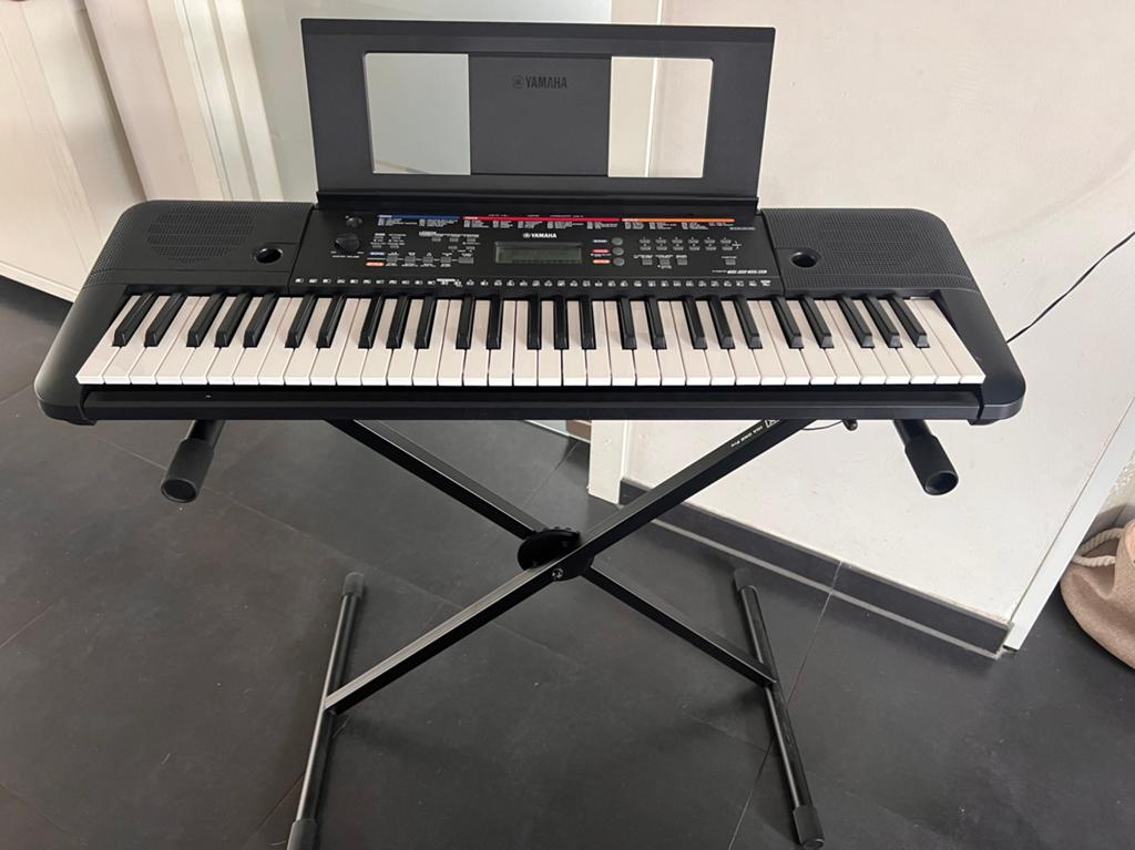 Yamaha keyboard in nieuwstaat, Muziek en Instrumenten, Keyboards, Ophalen, Zo goed als nieuw, 61 toetsen, Yamaha