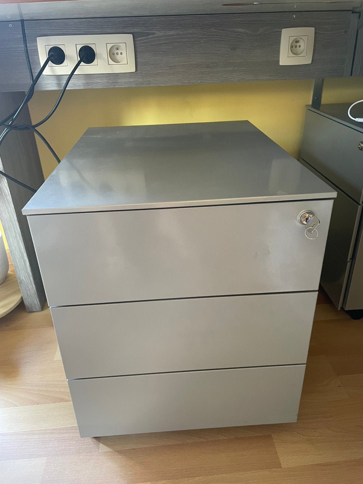 Ladeblok bureau, Ophalen, Gebruikt