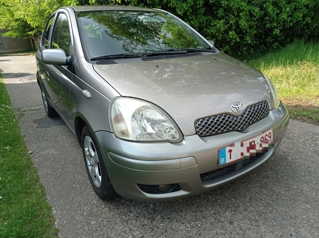 Toyota yaris 1.0 essence ️airco 2005, Auto's, Particulier, Yaris, Te koop, Benzine