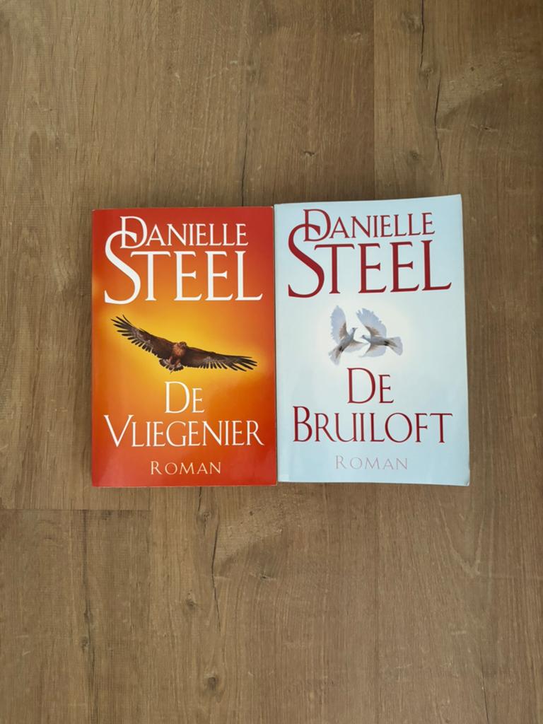 Danielle Steel boeken, Ophalen of Verzenden, Zo goed als nieuw