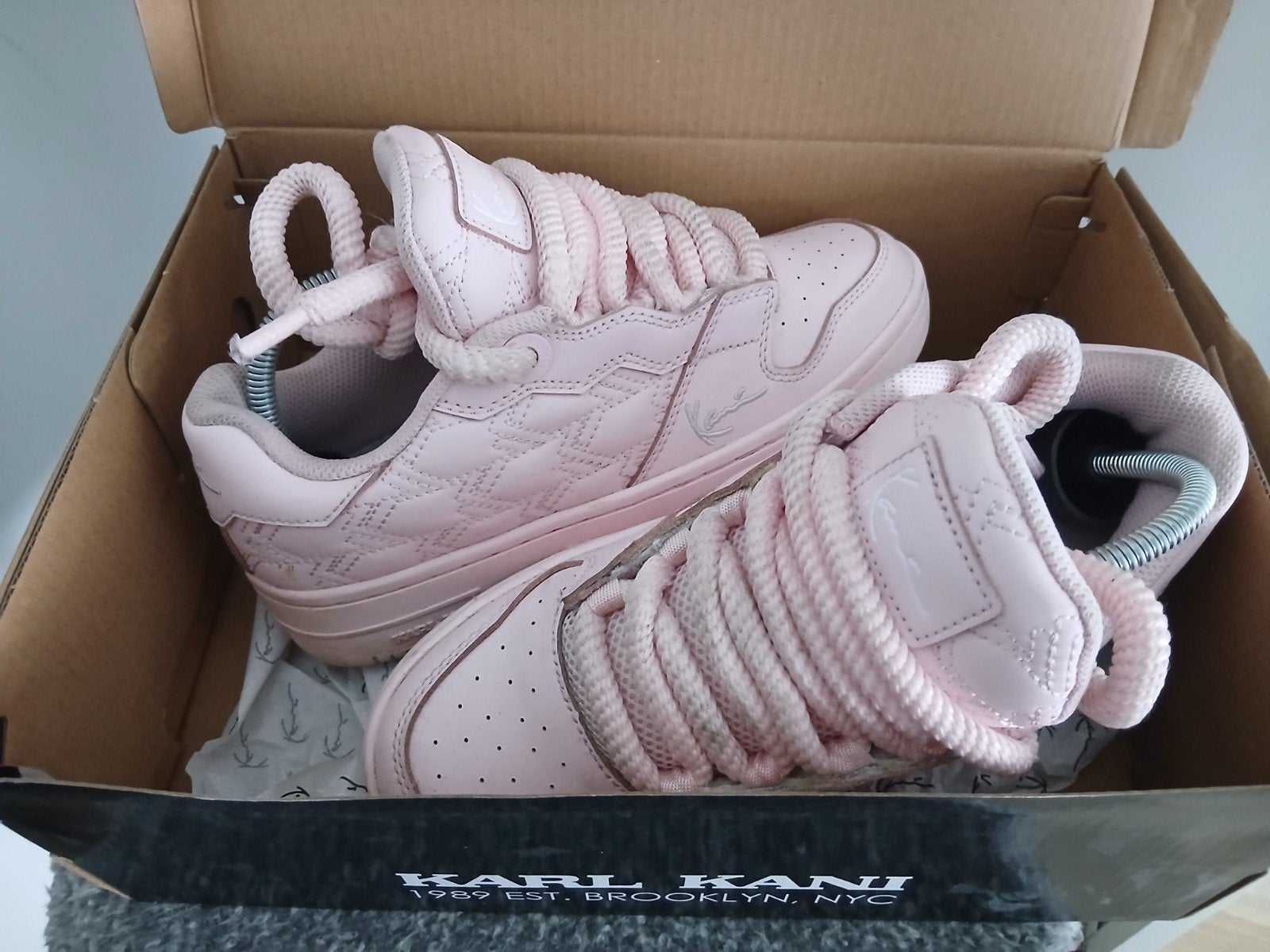 Karl kani pink. zgan. maat 37,5 gedragen 3 keer., Ophalen of Verzenden, Zo goed als nieuw, Sneakers, Karl kani