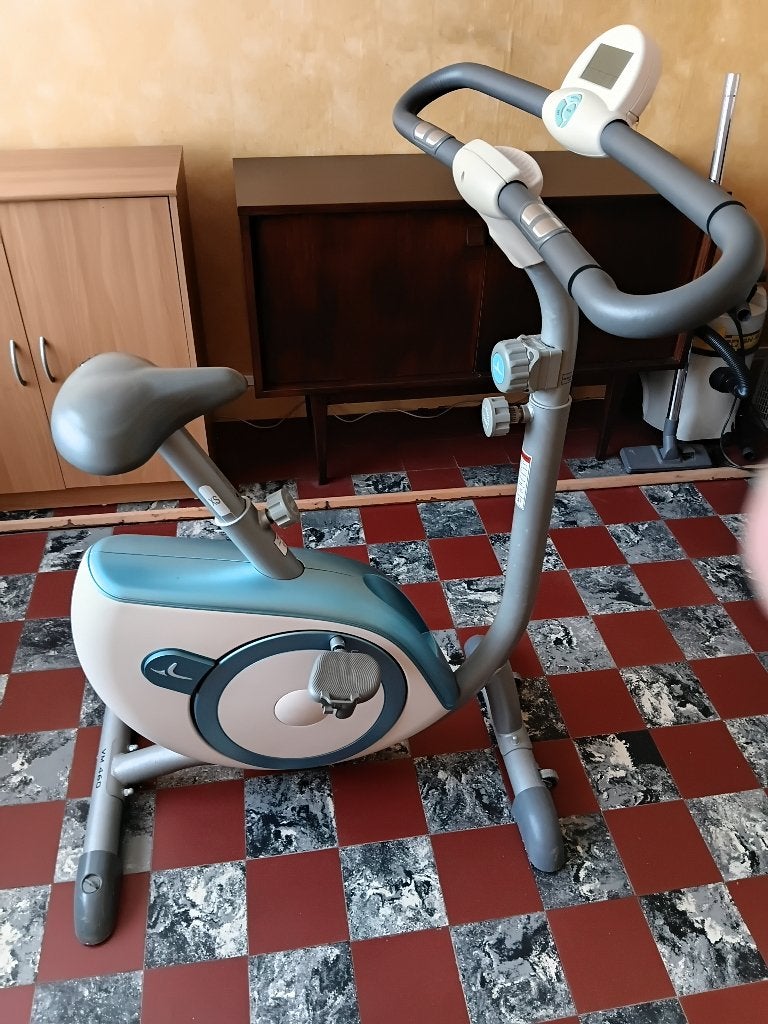 Hometrainer Gratis, Sport en Fitness, Ophalen, Gebruikt, Metaal, Benen