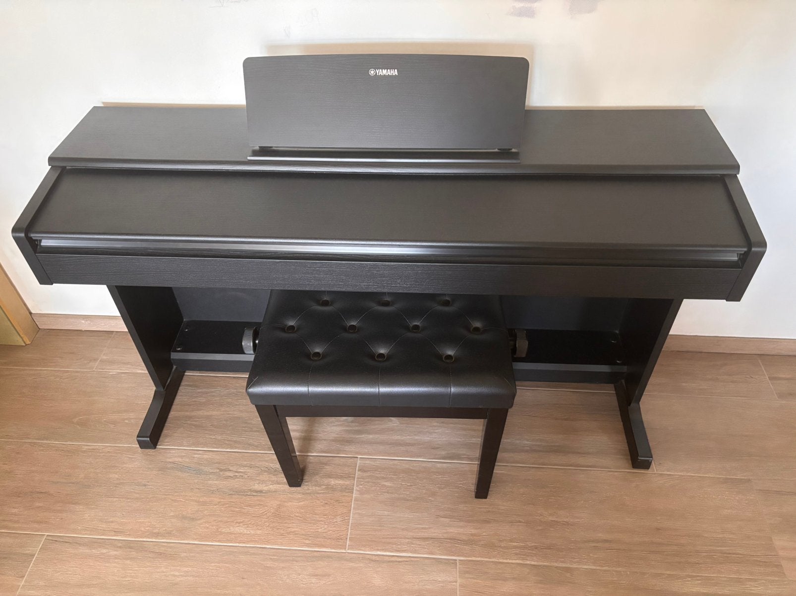 Yamaha Arius YDP-144 Black, Musique & Instruments, Pianos, Enlèvement, Comme neuf, Piano