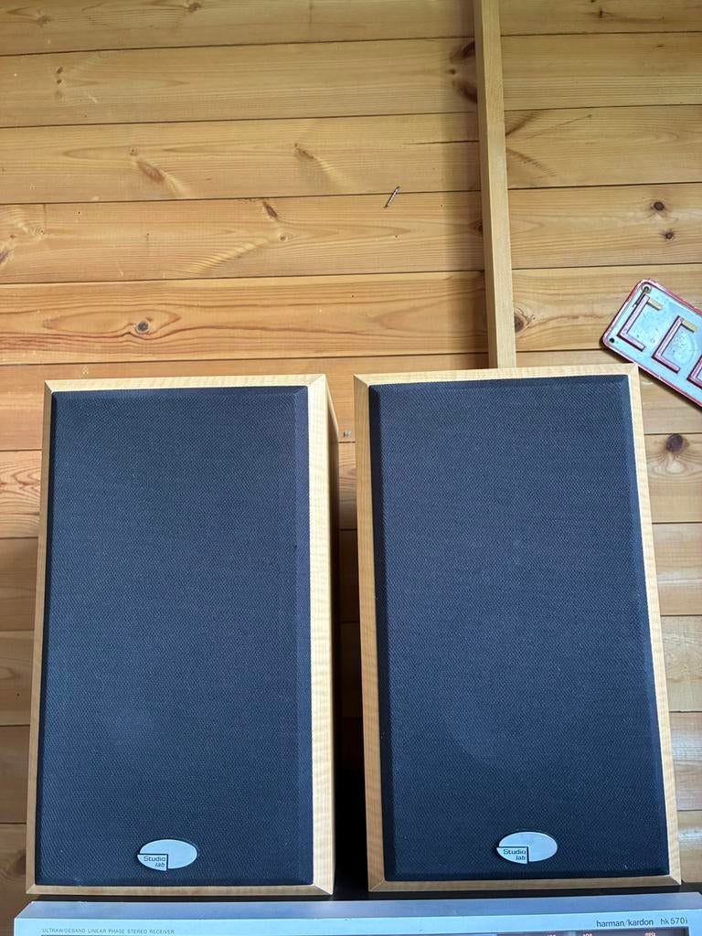Studio lab SLB100, Ophalen, Nieuw, 60 tot 120 watt, Front, Rear of Stereo speakers