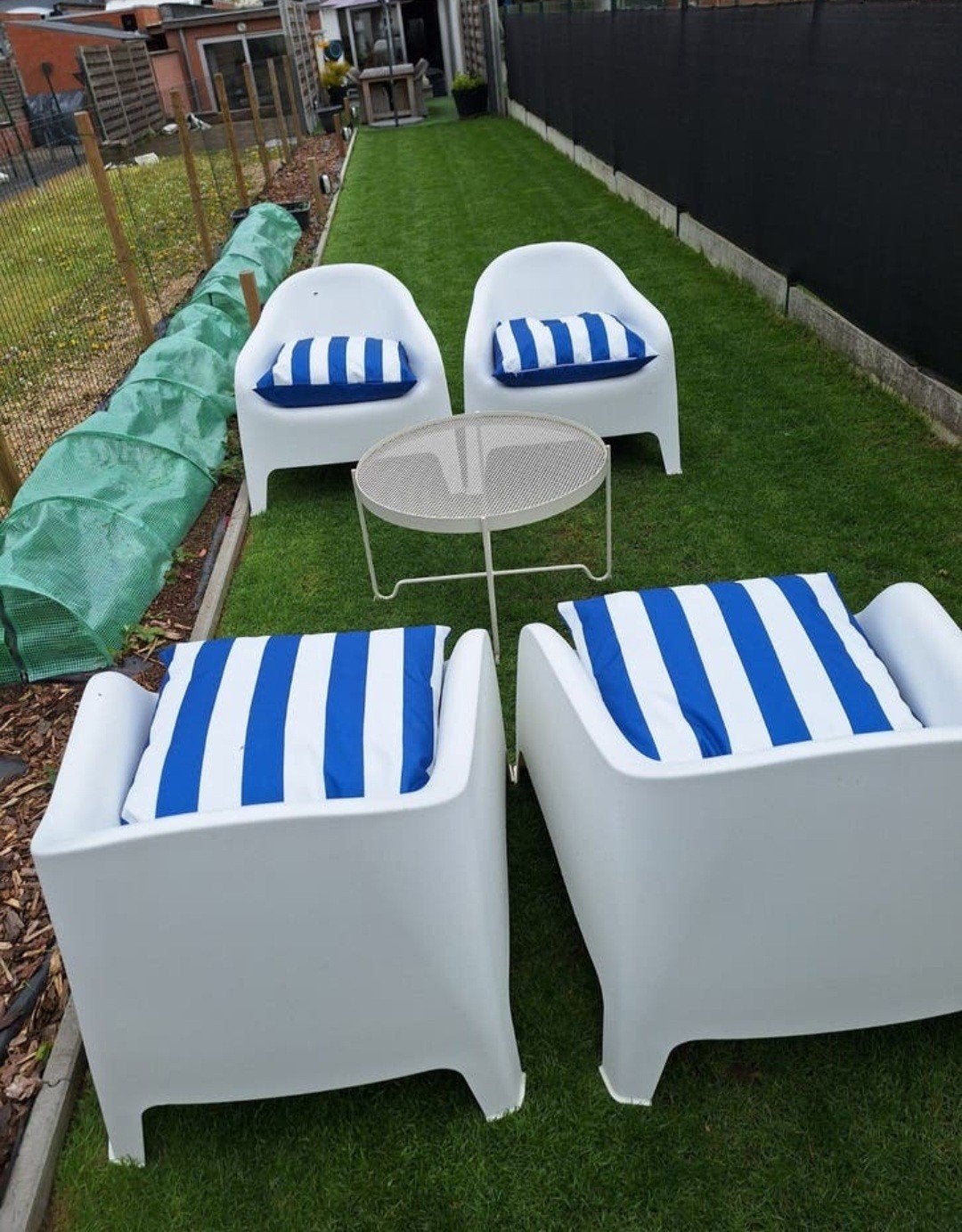 Te koop 4 NIEUWE Waterafstotende Tuinkussens, Tuin en Terras, Ligbedden, Ophalen