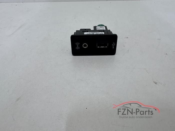 VW Golf 7 5G AUX/USB Aansluiting Middenconsole Apple carplay, Auto-onderdelen, Ophalen of Verzenden, Gebruikt
