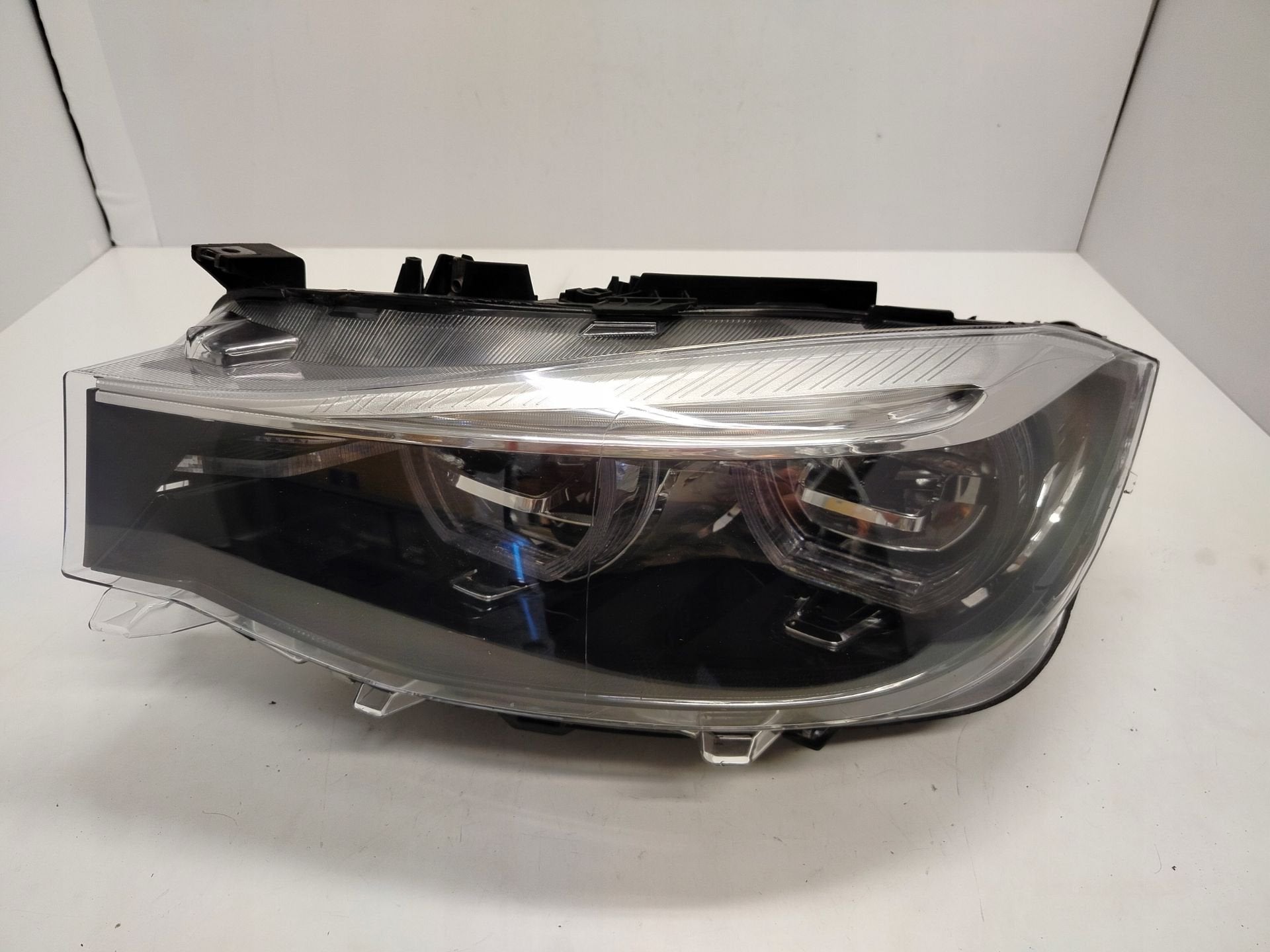 Phare gauche BMW F34 9448179, Autos : Pièces & Accessoires, Petuelring 130
80788  Munich, DE, Info@bmw.de, Utilisé, BMW