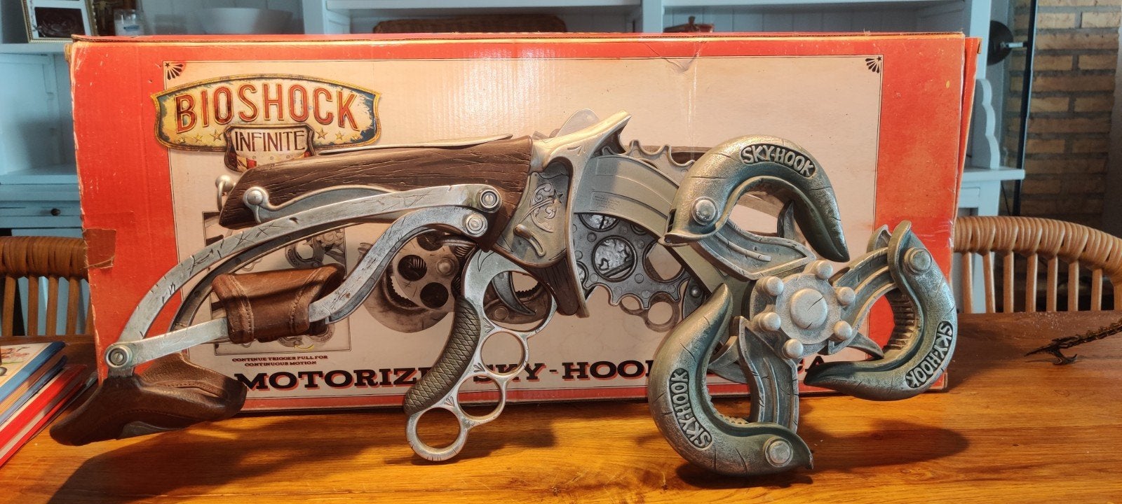 Bioshock infinite NECA Motorised Sky-hook replica., Ophalen