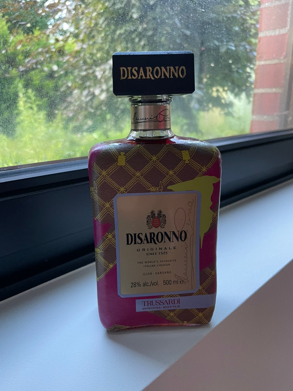 Disaronno limited edition trussardi nieuw vol, Enlèvement ou Envoi, Neuf, Pleine