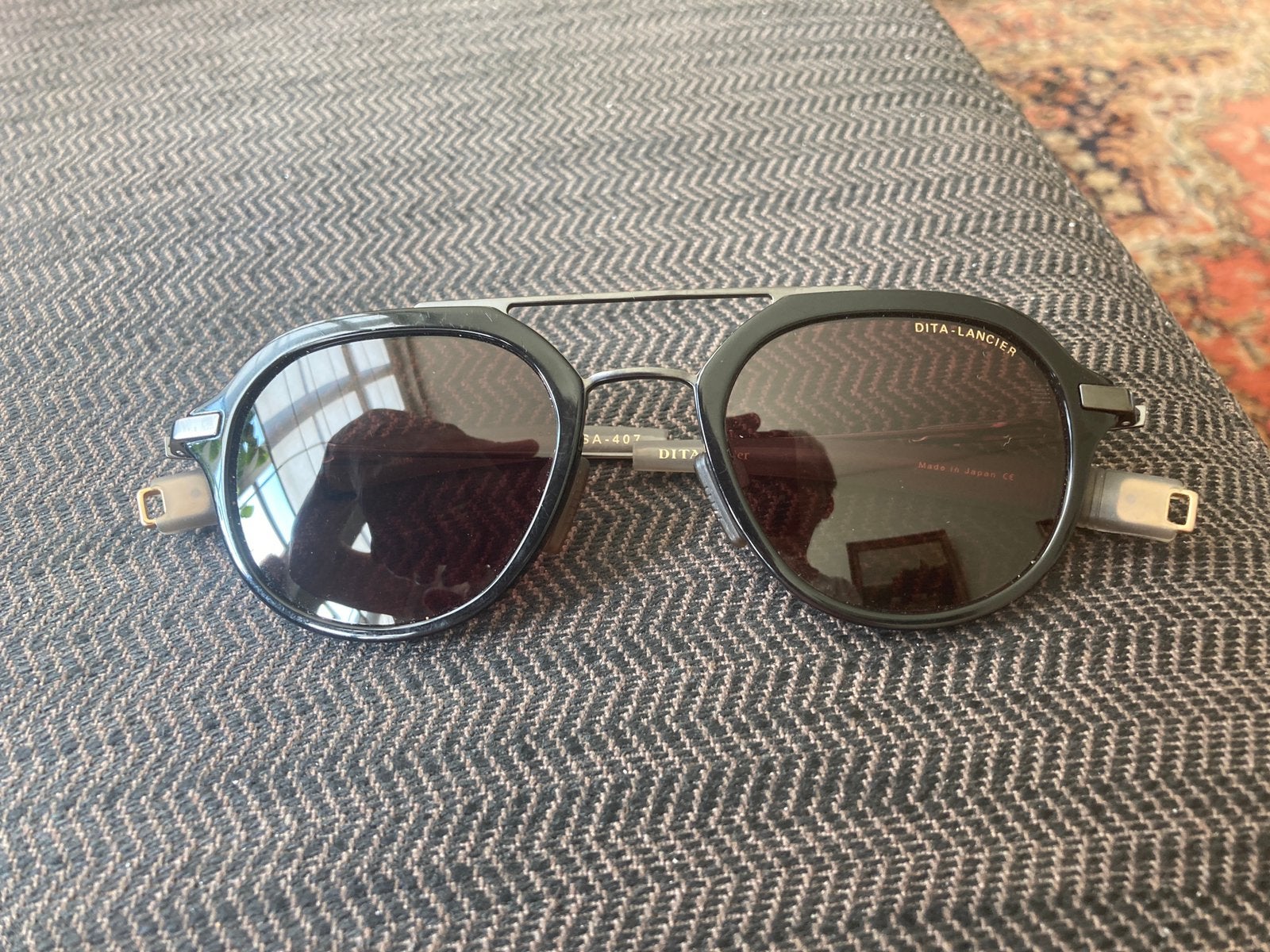 Lunettes de soleil Dita Lancier, Enlèvement, Comme neuf, Noir
