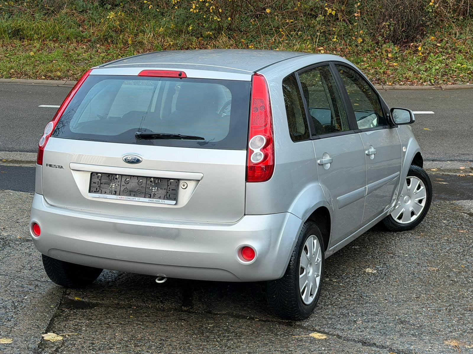 Ford Fiesta 1.3 Essence 2008 prete à immatriculer, Auto's, Ford, Bedrijf, 5 deurs, Fiësta, Zilver of Grijs