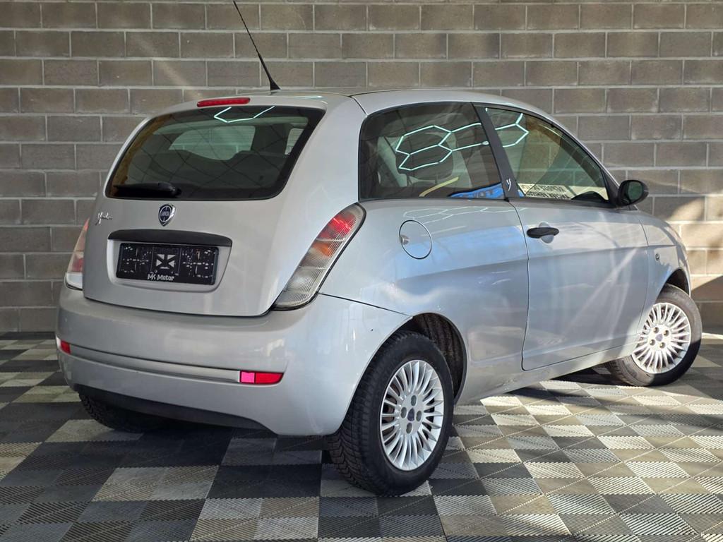 Lancia Ypsilon 🟢1.2 ESSENCE 60CV, Autos, Lancia, 1242 cm³, Argent ou Gris, https://public.car-pass.be/vhr/d1774c12-4a13-43b7-8224-589d46114246