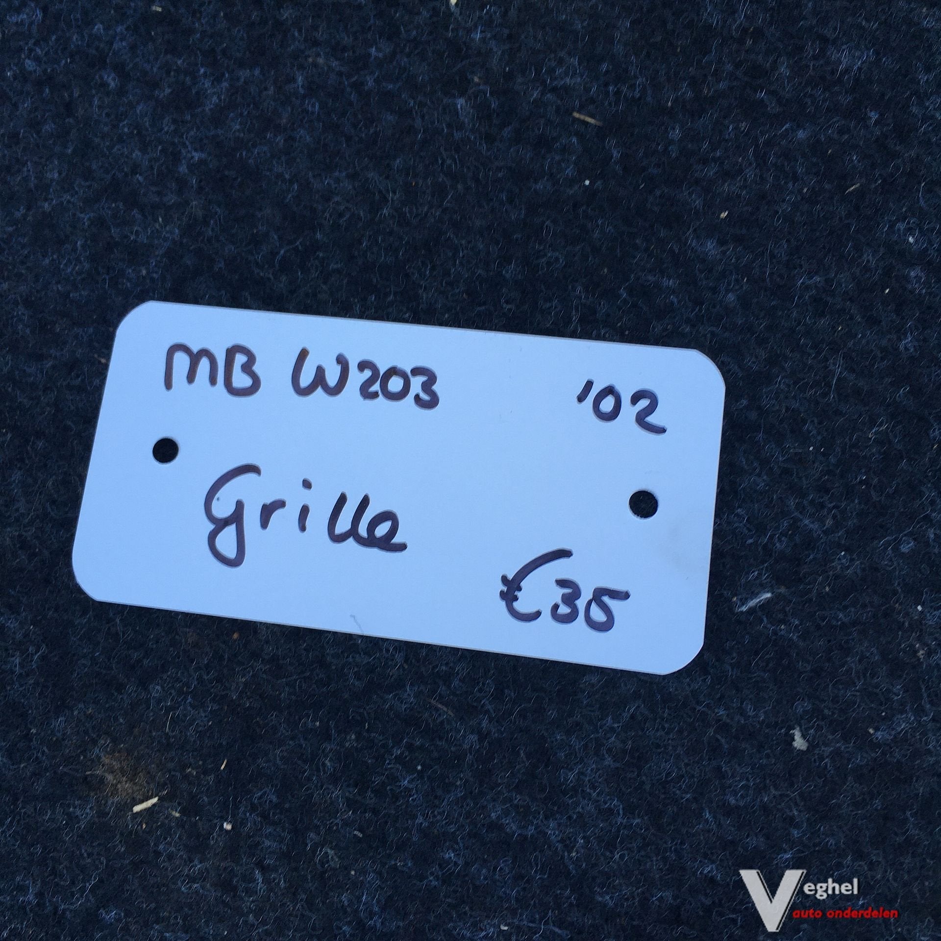 Mercedes W203 2002  Grille, -, Utilisé, -, -
