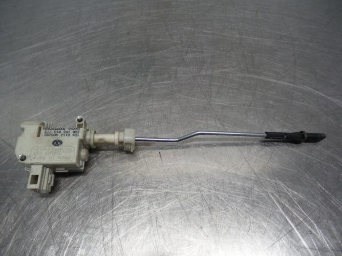 Motor Centrale Deurvergrendeling van een Volkswagen Golf (Go, Gebruikt, -, Volkswagen, -