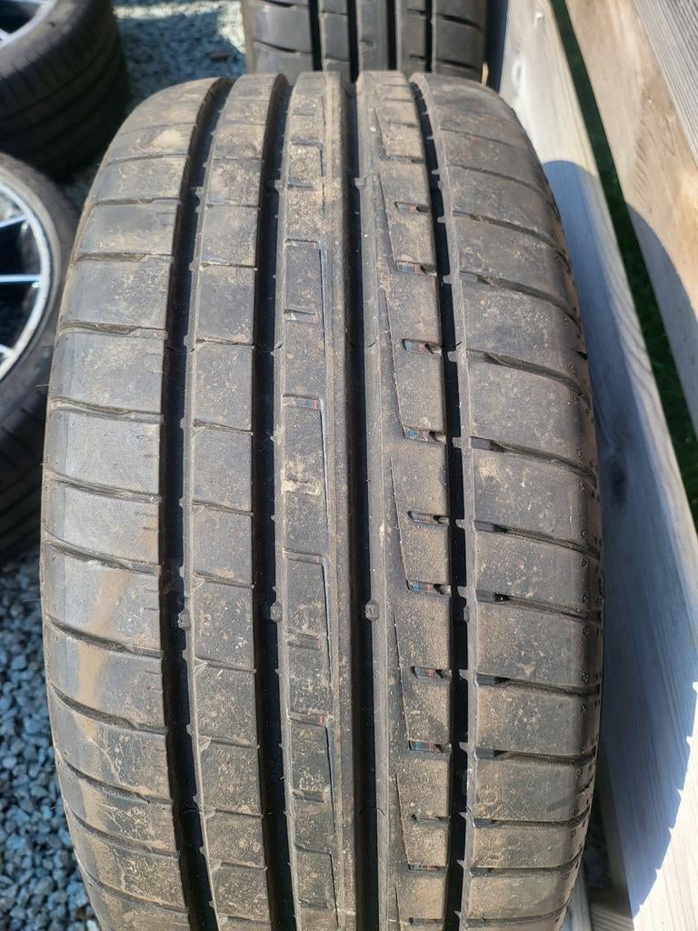 245 35 20 Goodyear run flat C'est relativement nouveau.,, Autos : Pièces & Accessoires, Pneus & Jantes, Neuf, Enlèvement ou Envoi