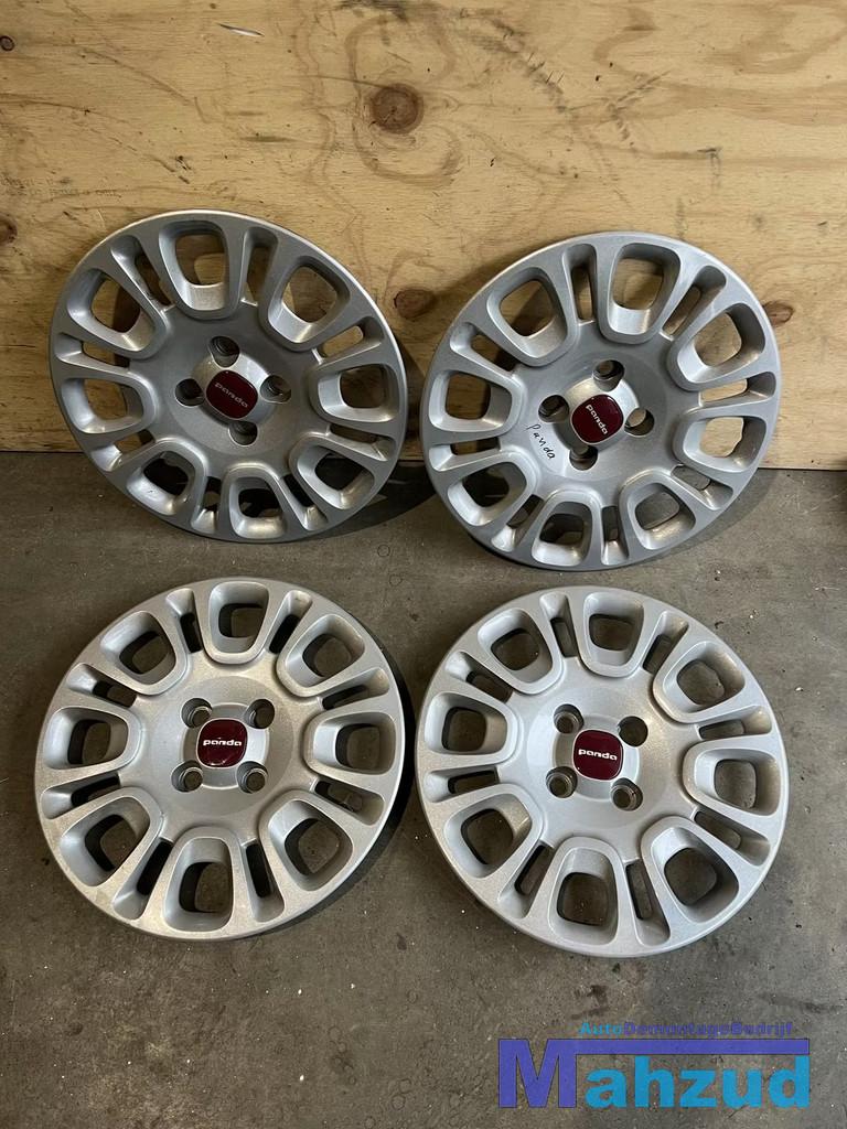 FIAT PANDA 14 Inch wieldoppen wielkappen, Stellantis Europe S.p.A., Gebruikt, Info@stellantis.com, Corso Giovanni Agnelli 200
10135  Turin, IT