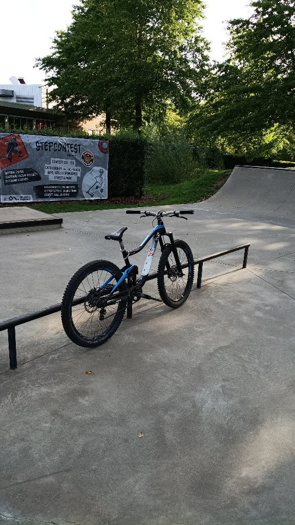 Giant trance slopeduro, Fietsen en Brommers, Ophalen, Giant, Zo goed als nieuw, Schijfrem