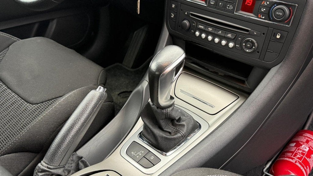 Citroen C5 1.6 İ | Exclusive - Showroomstaat | Automaat |, Auto's, Stof, Zwart, https://public.car-pass.be/vhr/47335bb1-ae3e-42da-a1ea-94b475841efd