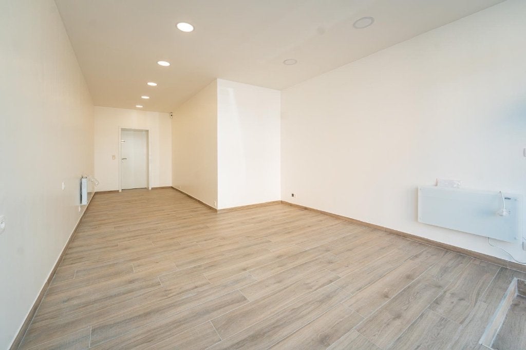 Magasin à vendre ou à location/vente  à Vilvorde, Enlèvement