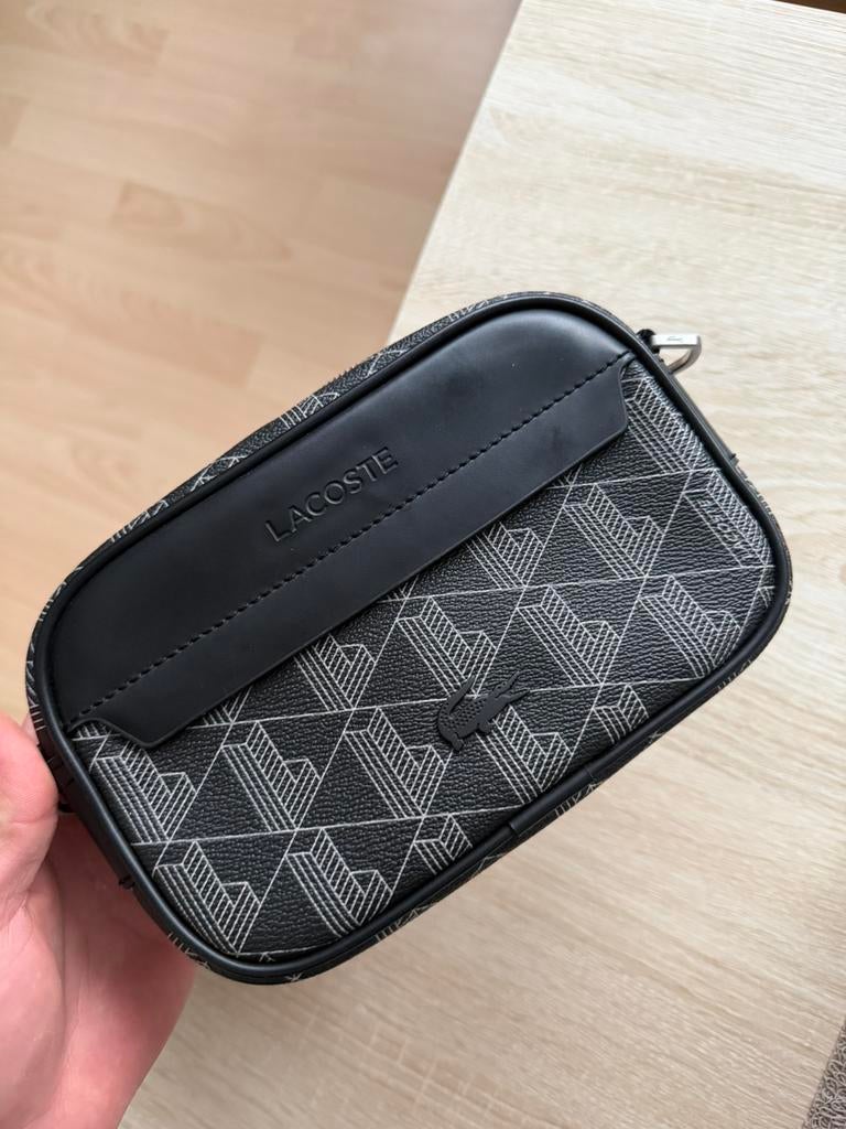 Sacoche Lacoste, Handtassen en Accessoires, Toilettassen, Ophalen, Nieuw, Zwart, Heer