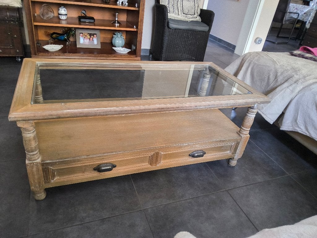 A vendre  table basse en bois, ornée de délicates vitres !, Maison & Meubles, 100 à 150 cm, Chêne, Enlèvement, Utilisé