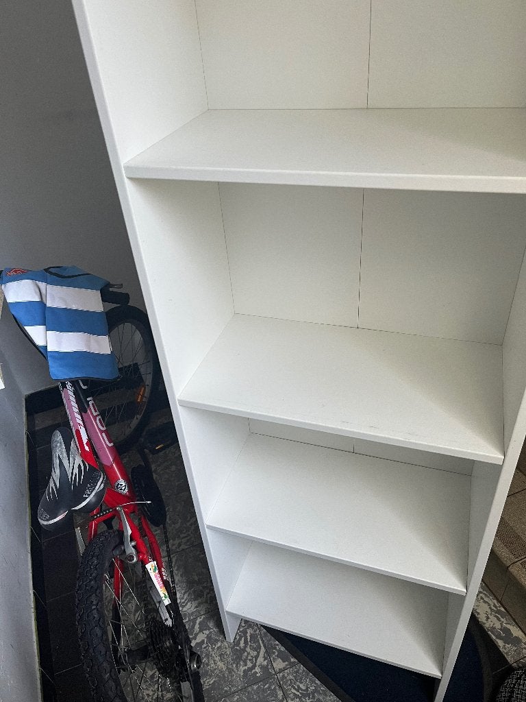 Twee boekenkasten te koop 40 euro, Ophalen, Zo goed als nieuw