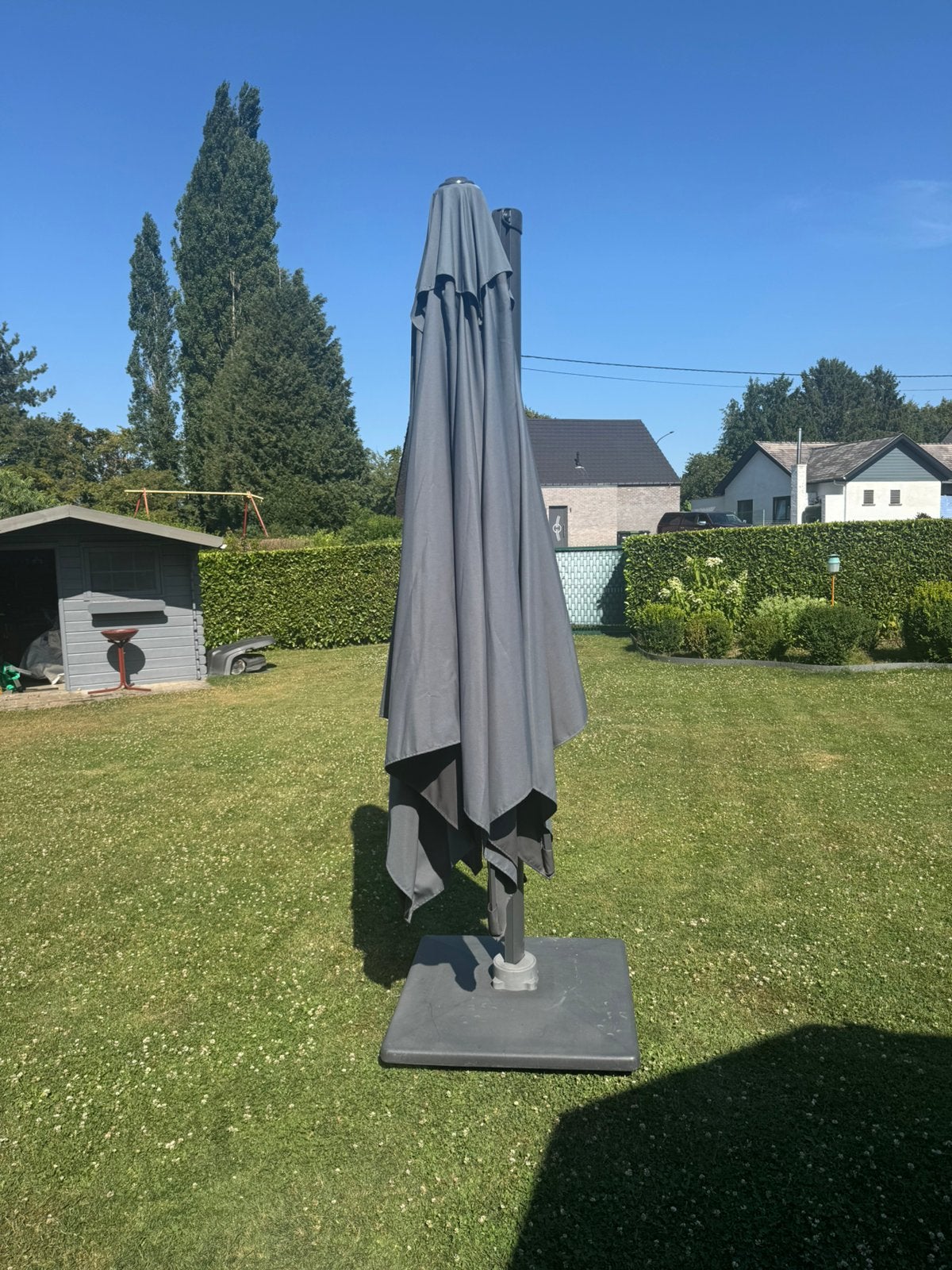 Parasol déporté, Jardin & Terrasse, Parasols, Utilisé, Parasol sur pied, 3 à 4 mètres, Inclinable, Réglable, Enlèvement