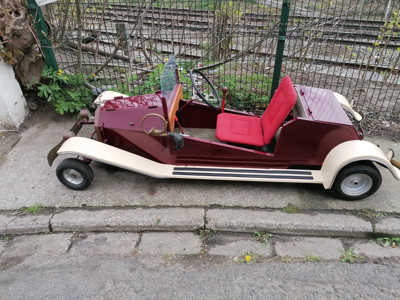 voiture pour enfants à essence., Ophalen