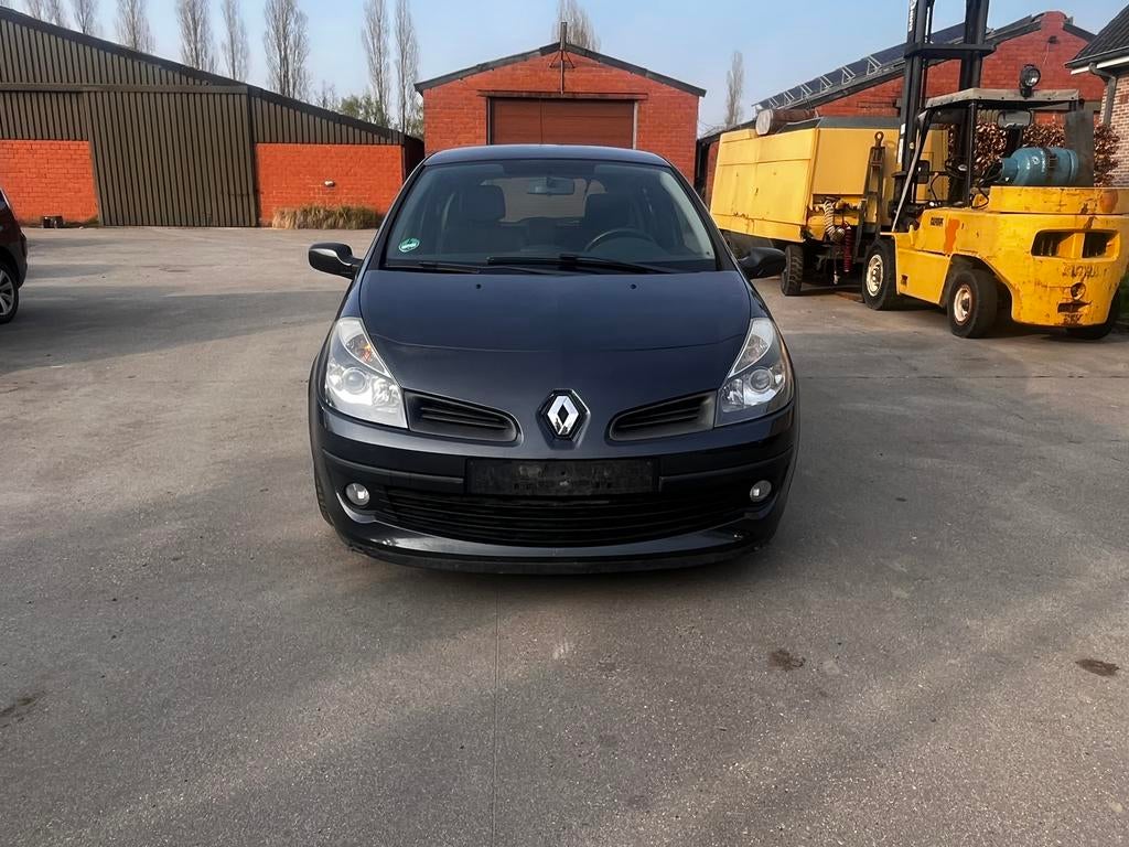 RENO CLIO 3 1.4 BENZINE VAN 2008 MET 88DKM, Auto's, Voorwielaandrijving, Stof, Zwart, Bedrijf