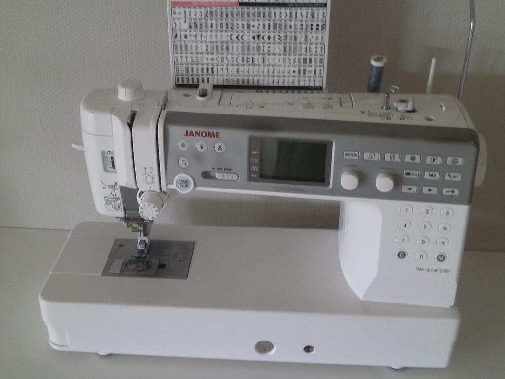 Naaimachine Janome memory craf 6700p, Enlèvement, Comme neuf, Machine à coudre, Janome