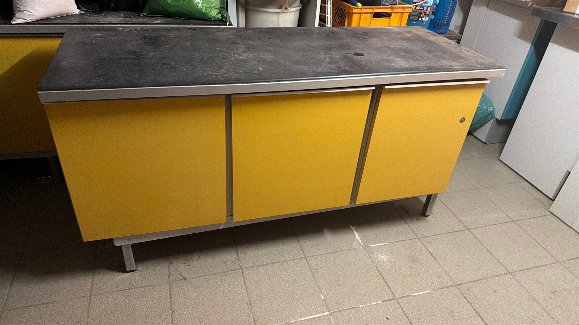 werkbank / opslagkast, Ophalen, Gebruikt, 120 tot 170 cm