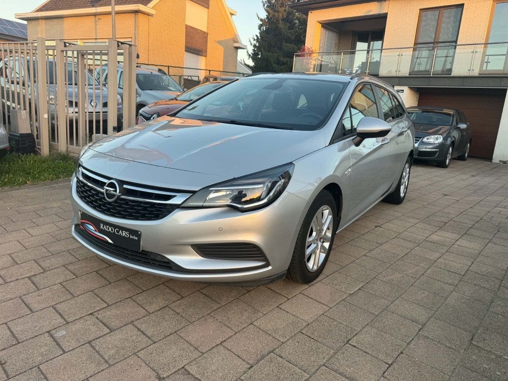 Opel Astra à essence automatique 2017, Argent ou Gris, Achat, Entreprise, 5 portes