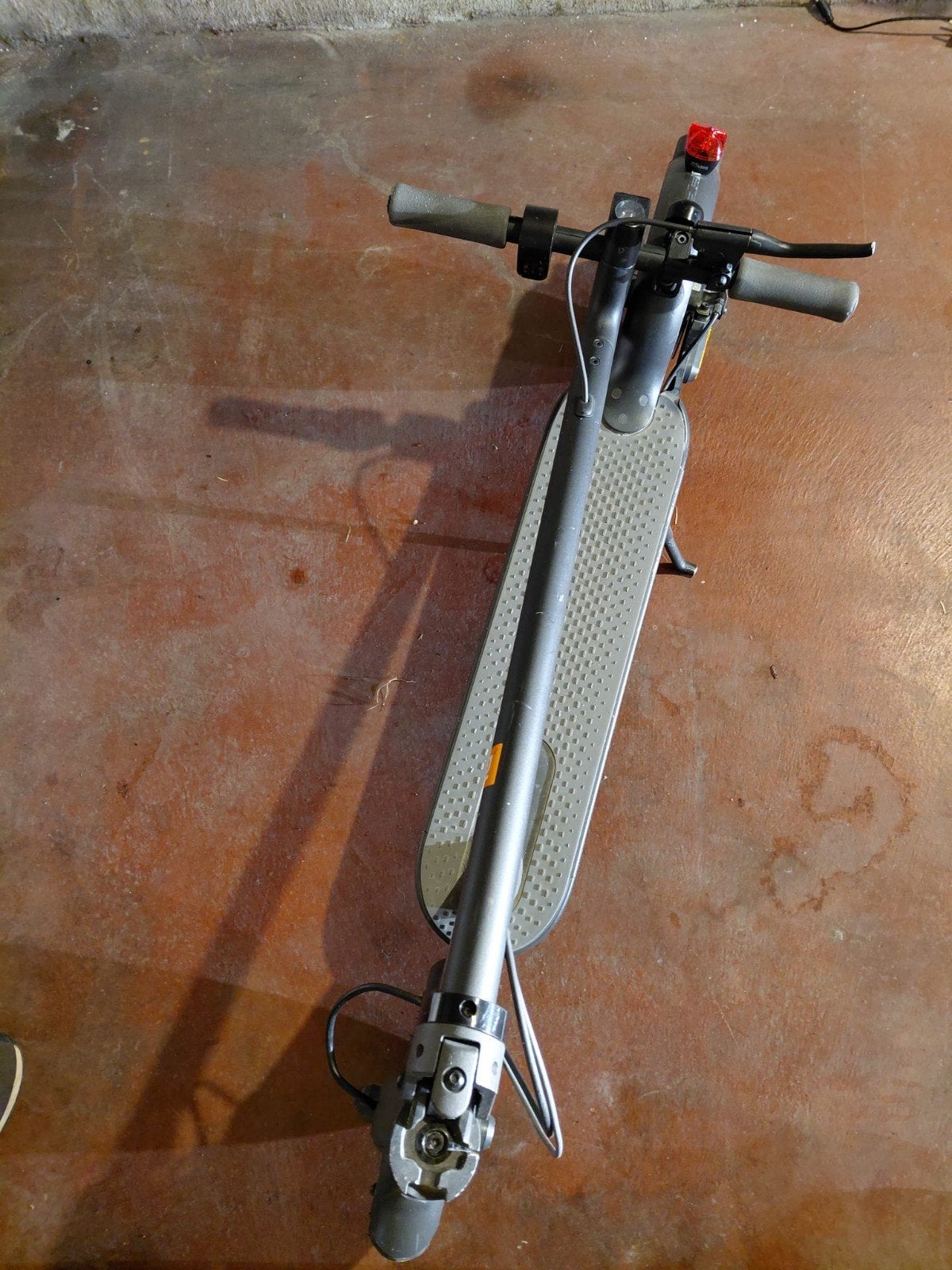 Trotinette xiaomi 365 Mi.Prix  120 a discuter, Enlèvement