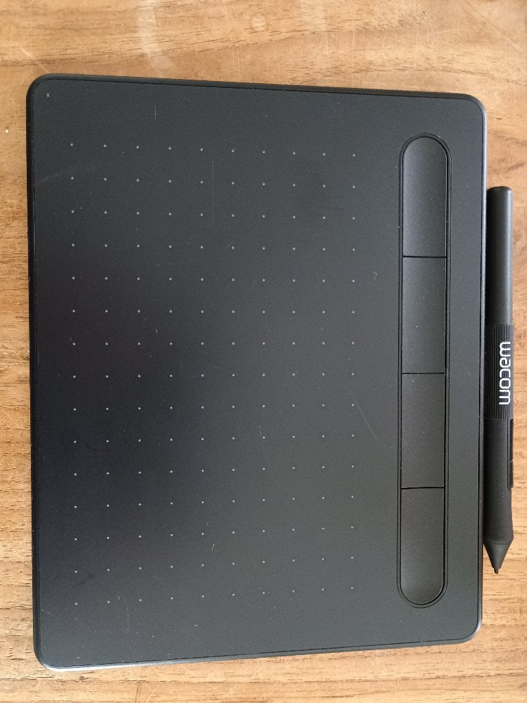 WACOM Grafische tablet Intuos Basic Pen S Zwart, Ophalen of Verzenden, Zo goed als nieuw