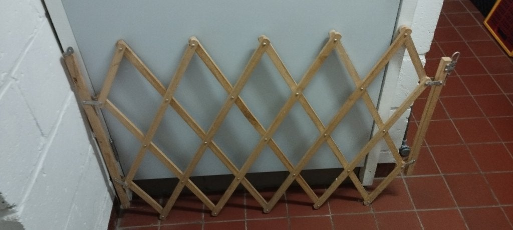 Barrière de protection, Ophalen, Zo goed als nieuw, Beige, Hout