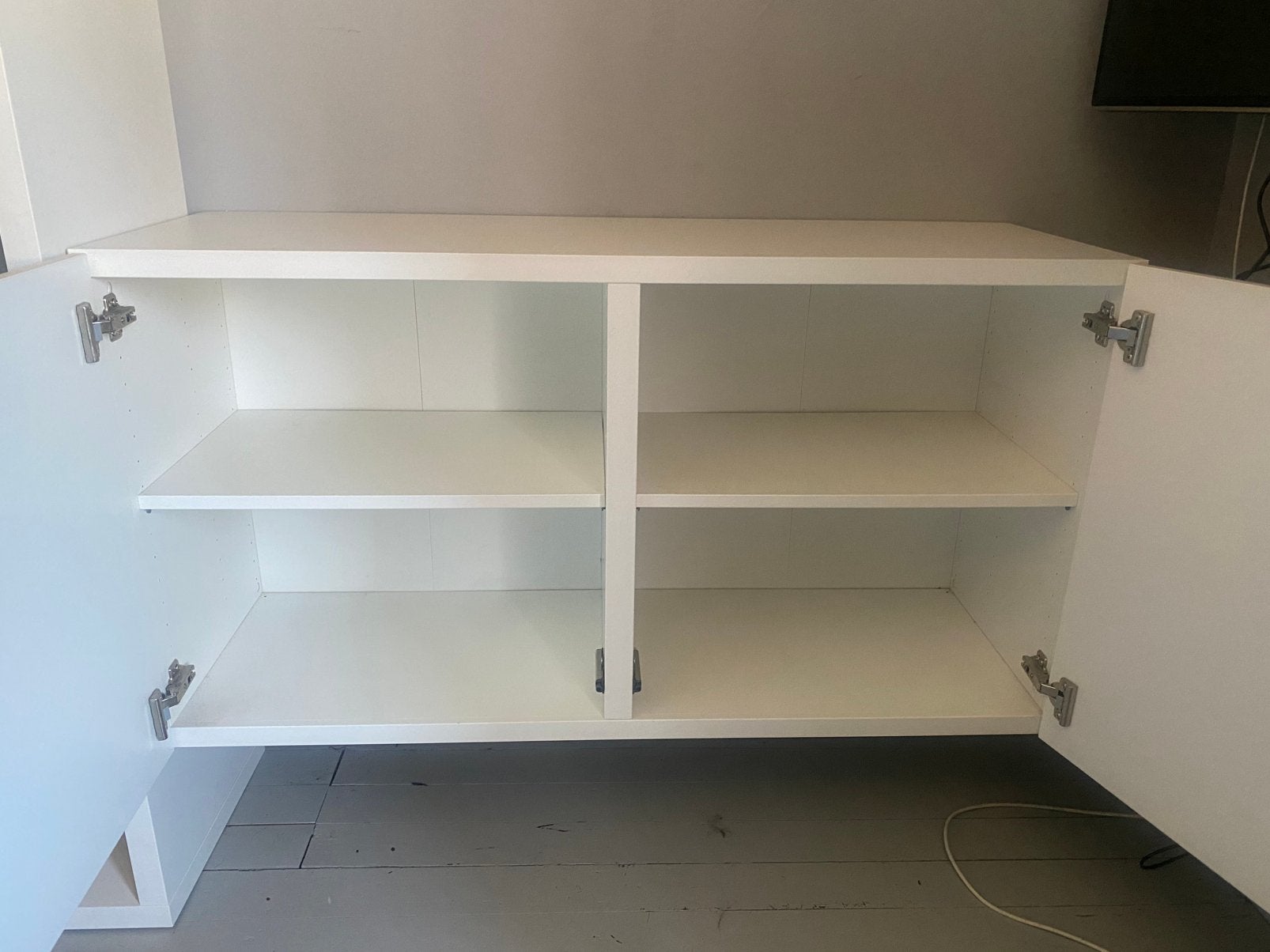 Besta kast, Ophalen, Zo goed als nieuw