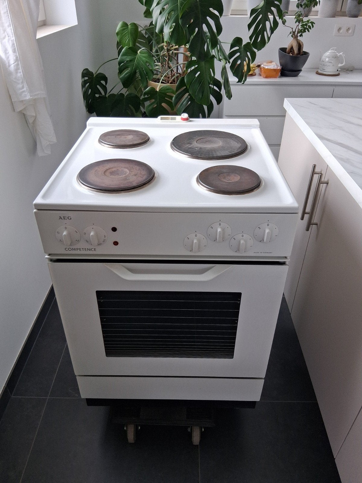 Elektrisch kookfornuis met hetelucht oven, Elektronische apparatuur, Ophalen, Gebruikt, 4 kookzones, Vrijstaand